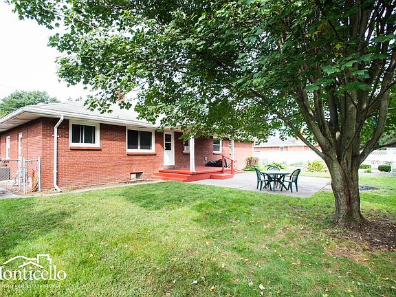 5th image of 74 Dewey Ave