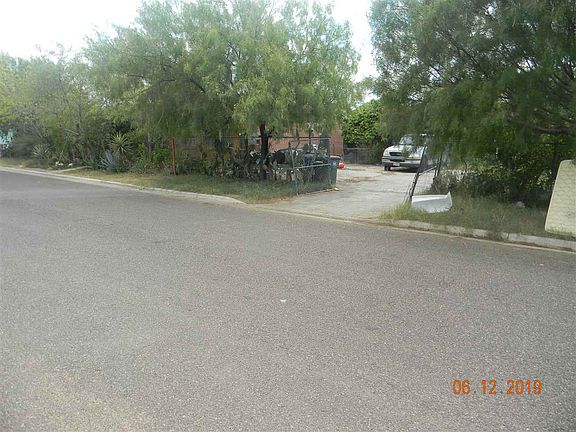 2nd image of 3120 Bismark St