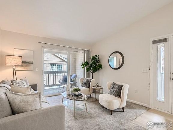 3rd image of 1130 Opal St #204