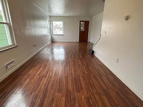 2nd image of 112 Langley Ave #1/2