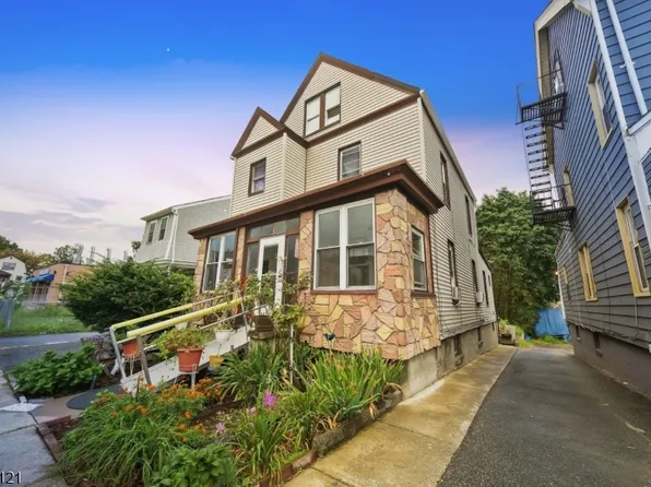 280 Lincoln St, East Orange City, NJ 07017