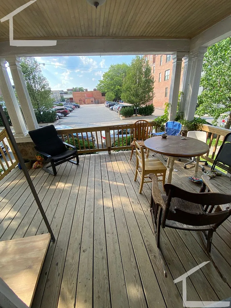 Beautiful 3 Bed/ 1 Bath Available 9/1/26 — Photo 1