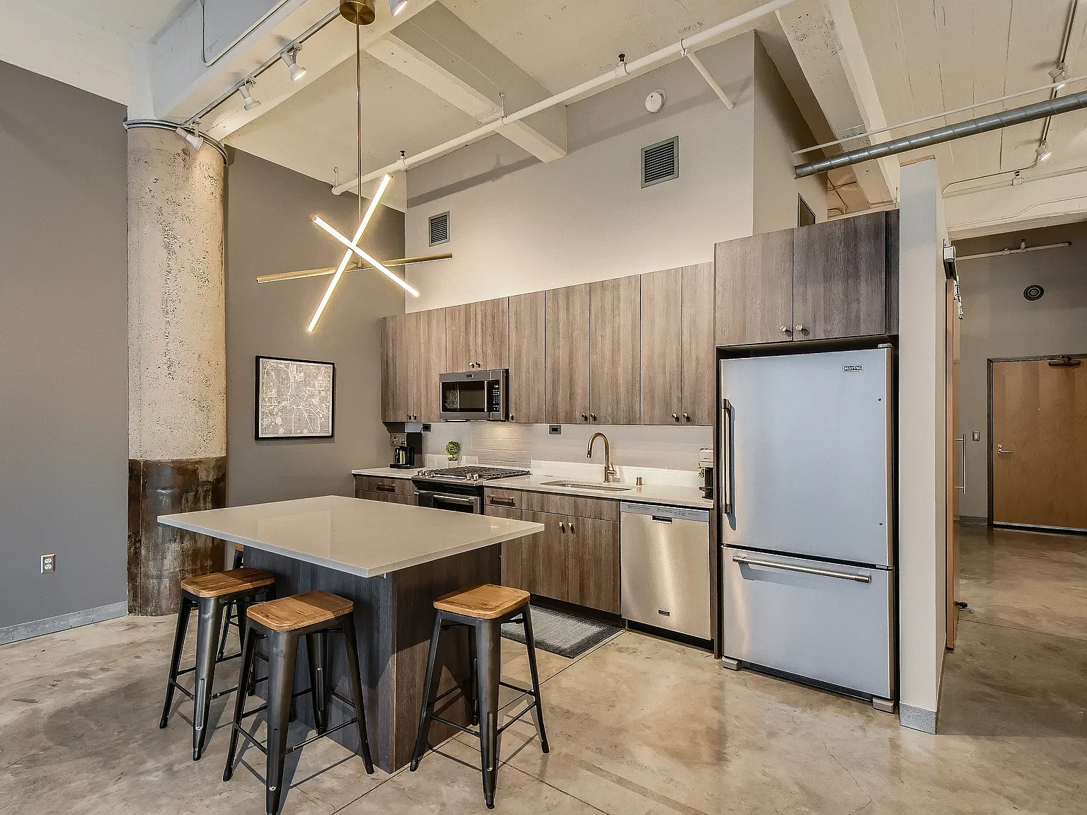 1 bed, 897 sqft, $2,900 — Photo 4