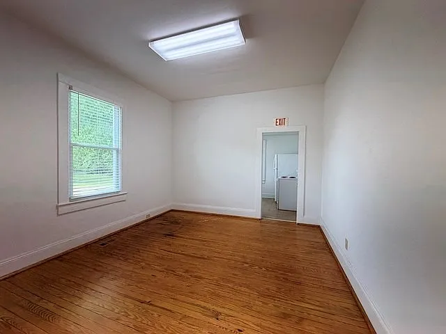 503 E Main St — Photo 13