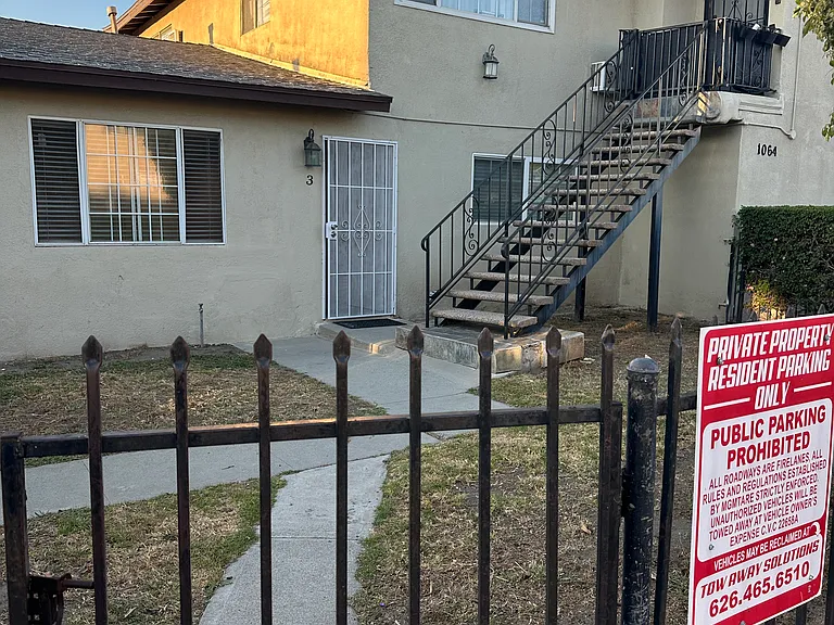 1064 Waters Ave #3 — Photo 3