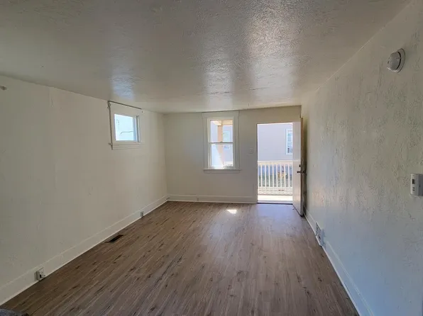 1117 1/2 1st Ave N, Great Falls, MT 59405