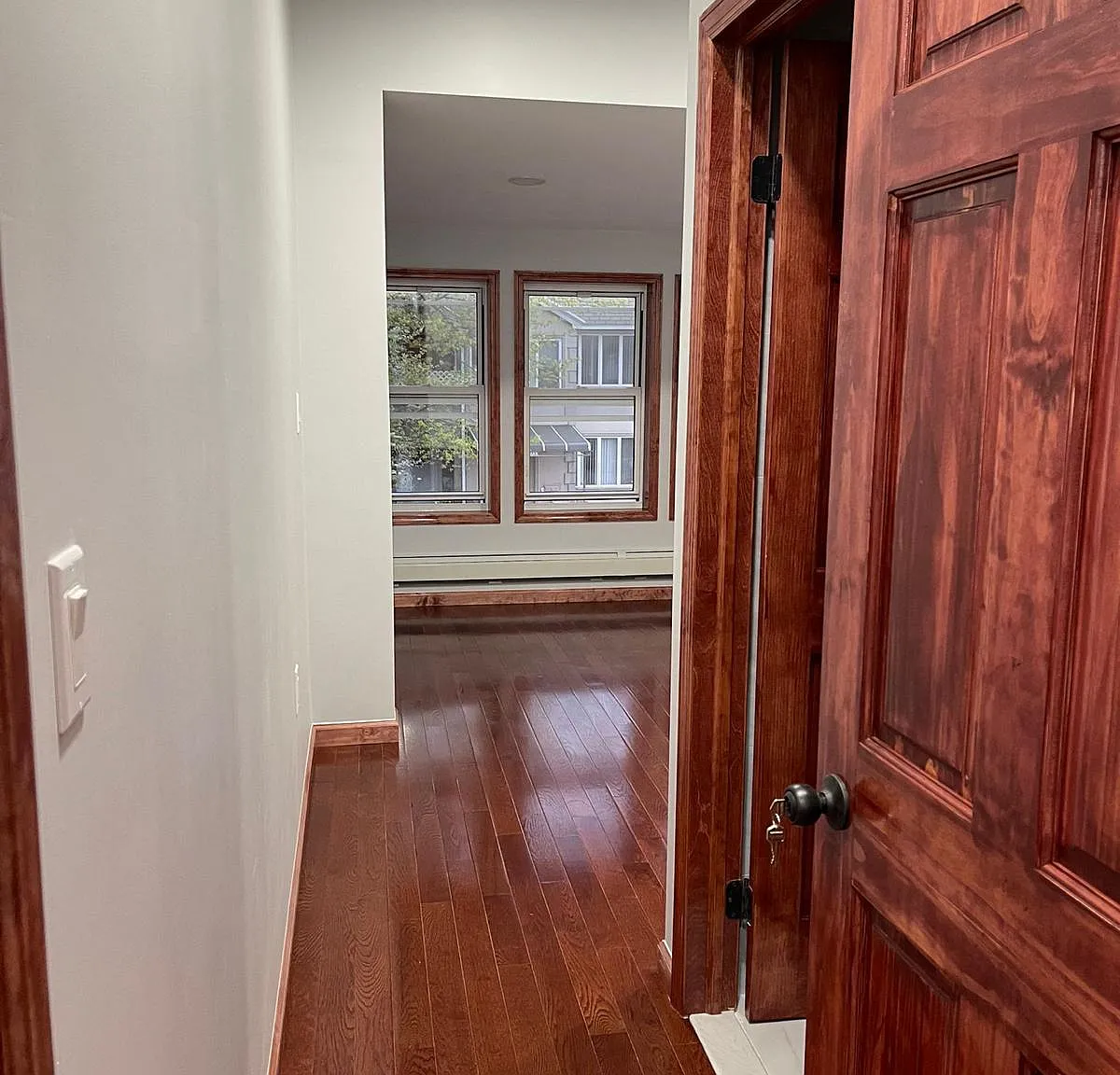 4 bed, 1200 sqft, $3,400 — Photo 2