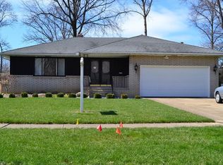 720 Oriole Dr, Eastlake, OH 44095