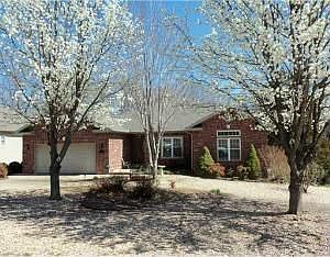 1st image of 4 Jarrod Dr