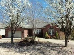 4 Jarrod Dr, Bella Vista, AR 72714