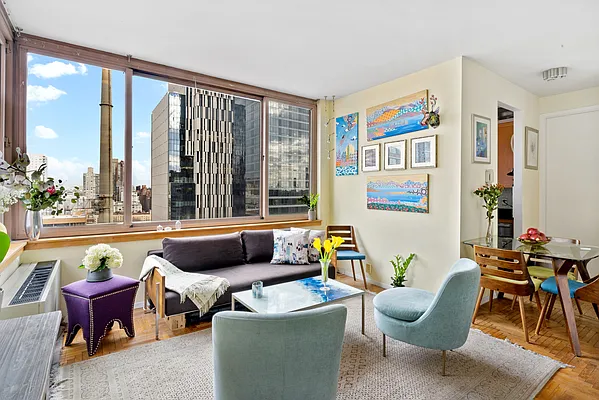 Sold by Compass | media 18