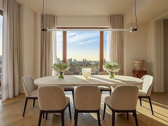 4th image of 201 E 74th St #26