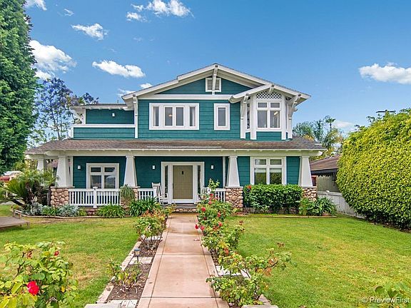 3rd image of 1015 Golden Gate Dr