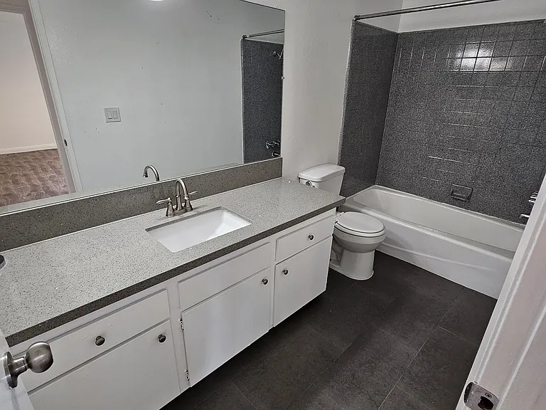 7523 Hollywood Blvd — Photo 32
