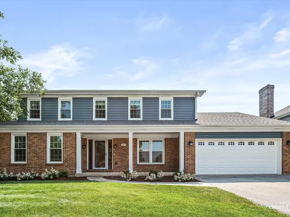 2476 Barkdoll Rd, Naperville, IL 60565