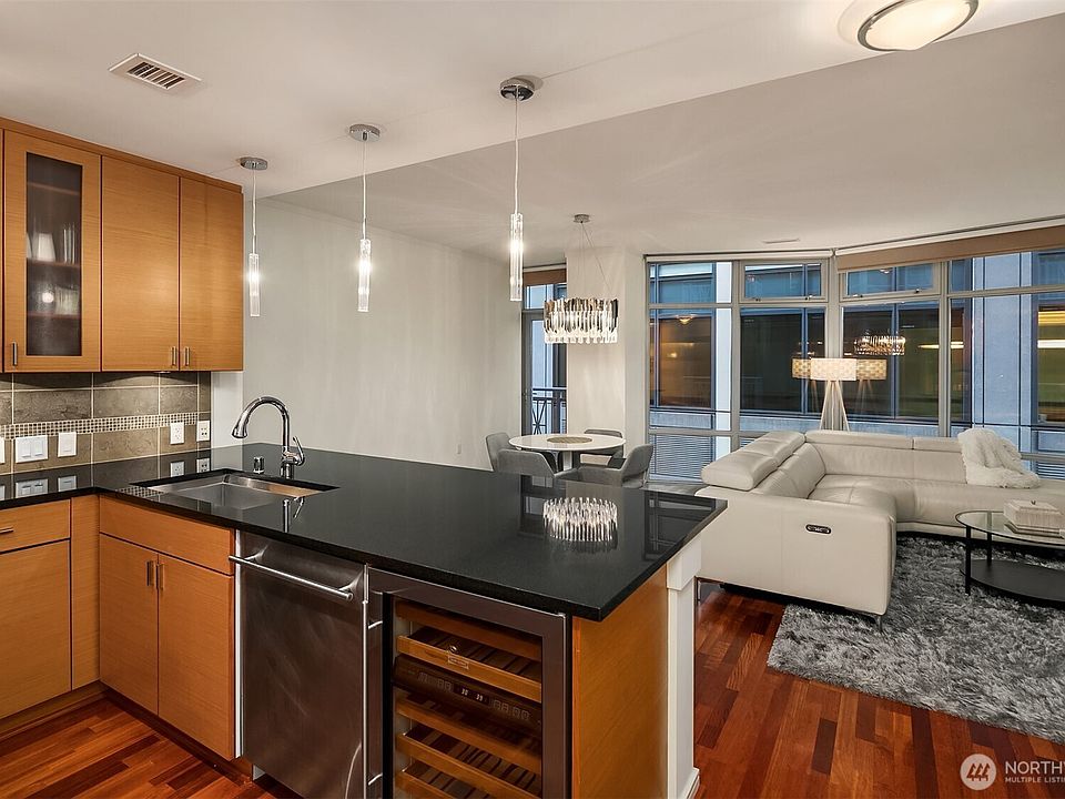 1st image of 819 Virginia Street #3206