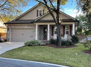 1960 Hattie Mae Ln, Niceville, FL 32578