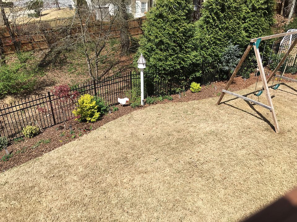 2nd image of 3220 Stonecrest Dr