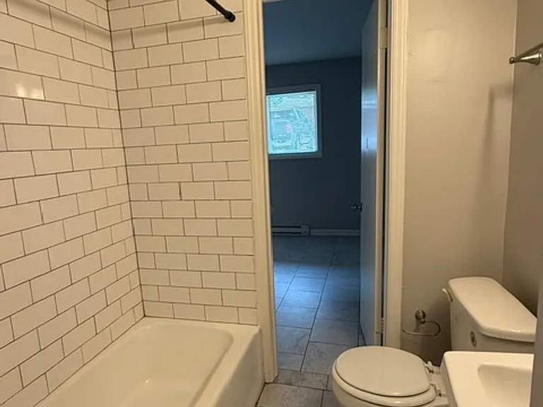 310 Greenbriar Rd — Photo 4