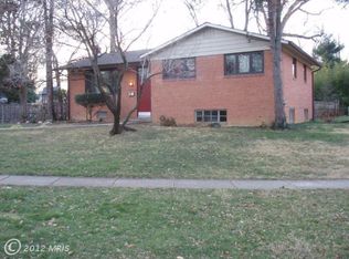 9800 De Paul Dr, Bethesda, MD 20817