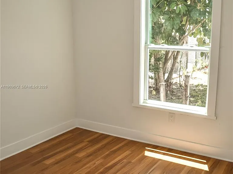 707 N J St — Photo 50