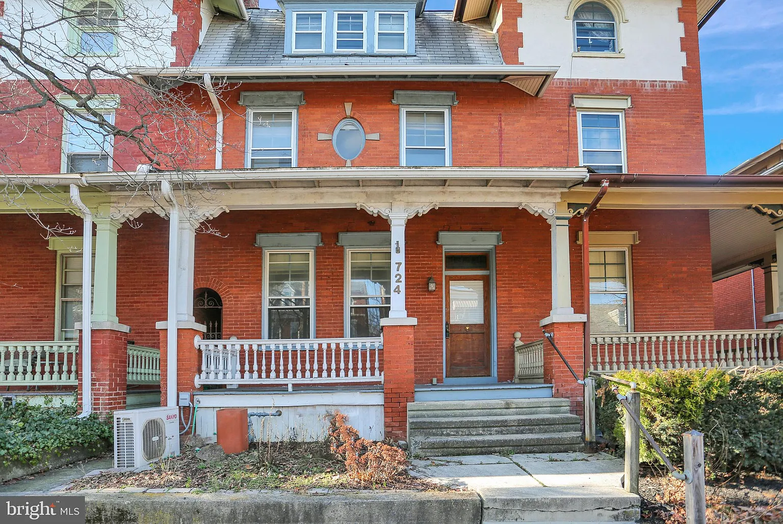 724 N Lime St photo 1