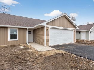 305 W South St, Durand, IL