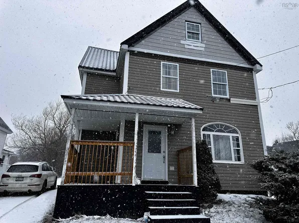 24 Reserve St, Glace Bay, NS B1A 4V8