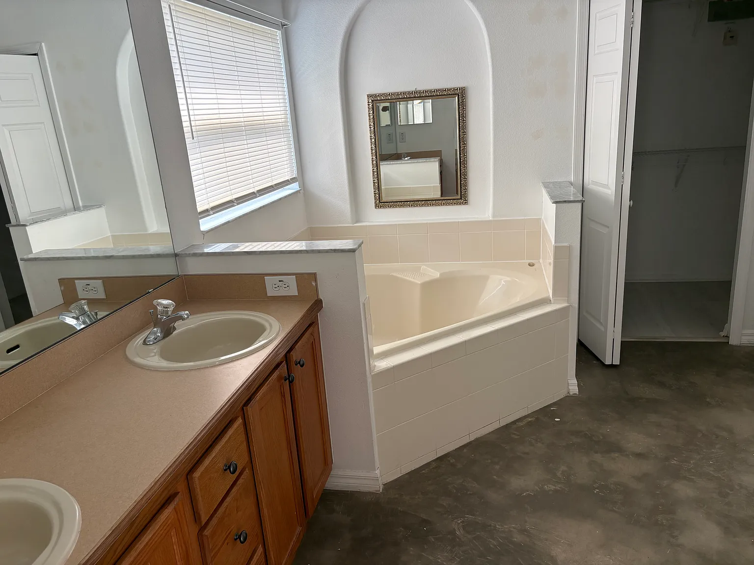 4 bed, 1791 sqft, $2,550 — Photo 4
