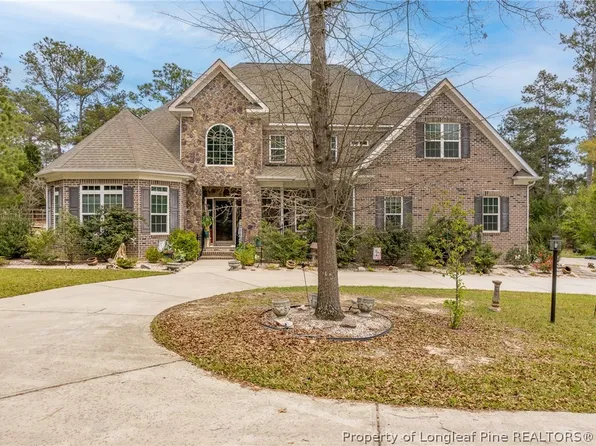 126 W Twelve Oaks Rd, Raeford, NC 28376