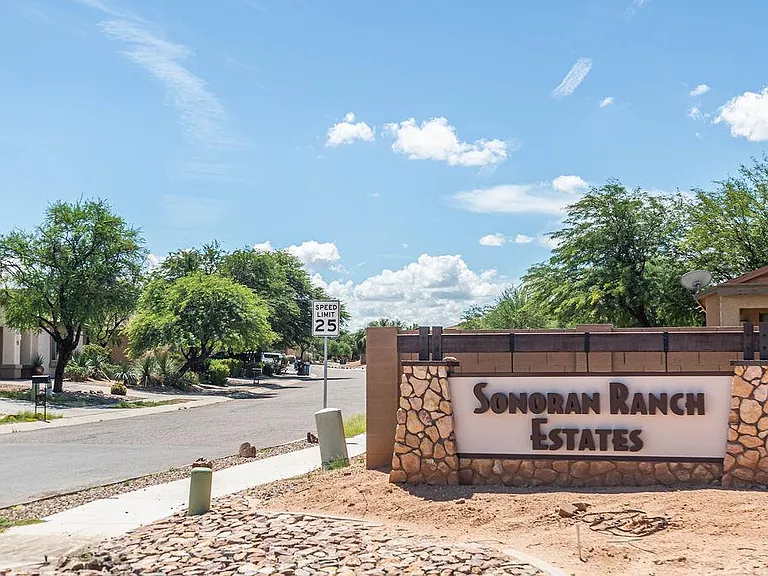 8230 W Calle Sancho Panza — Photo 15