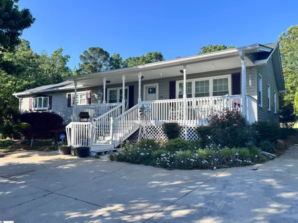 104 N Tiger Ct, Travelers Rest, SC 29690