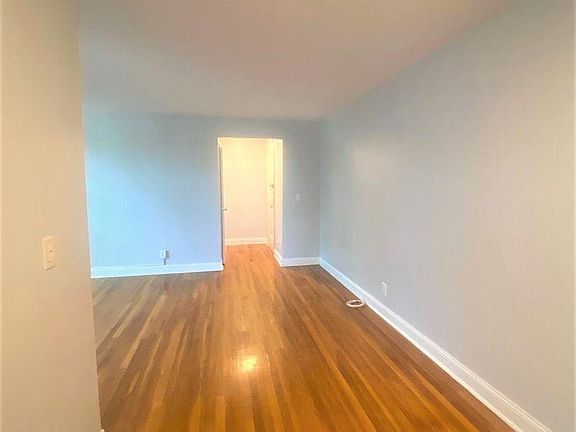 5th image of 6117 Kennedy Blvd E #4M