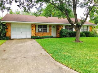 3806 Kelli Ln, Bryan, TX 77802