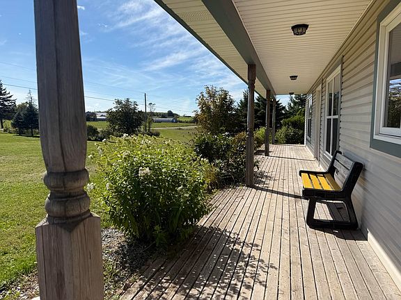 4th image of 136 Crooked Creek Rd