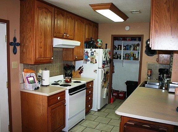 4th image of 9666 Burkett Ln