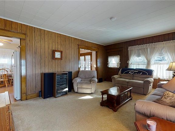 4th image of 16 Inwood Pl