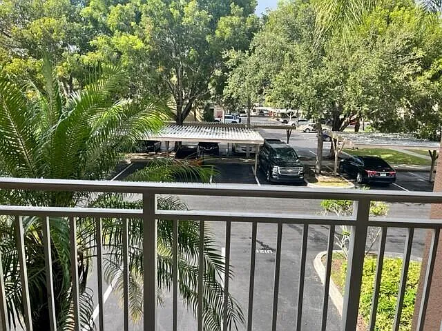 2 bed, 2.0 bath, 1058 sqft, $2,300 — Photo 2