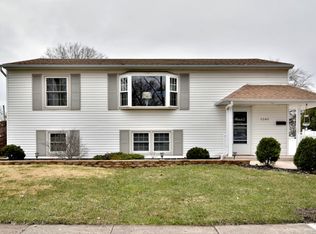 9240 Fairway Dr, Orland Park, IL