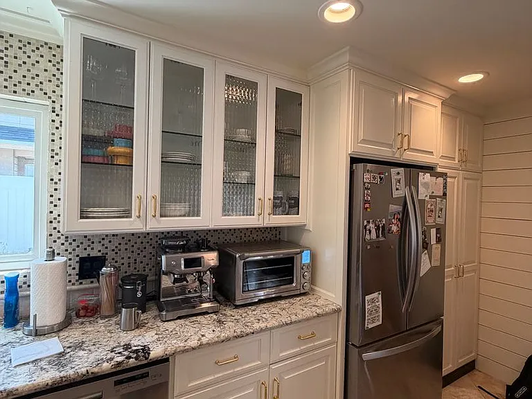 535 E Van Bibber Ave — Photo 3