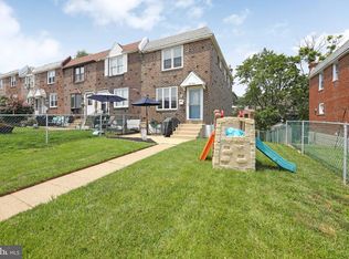 5200 Crestwood Dr, Clifton Heights, PA 19018