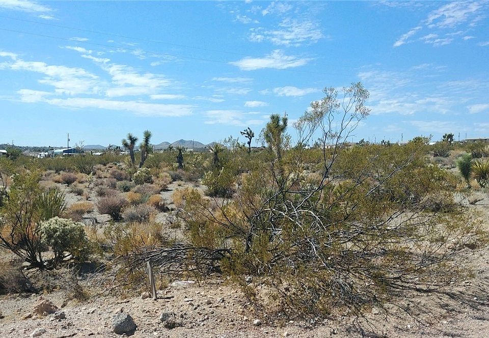 1st image of 350 E Buckhorn Drive