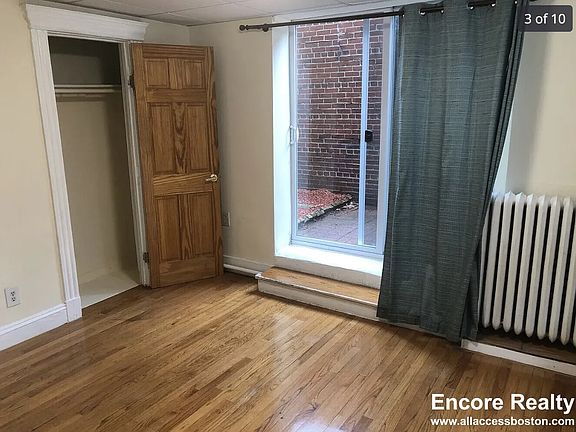 3rd image of 352 Riverway APT 7