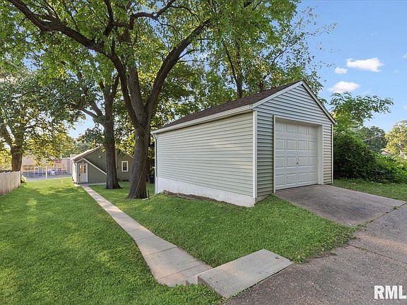 5th image of 4105 11th St