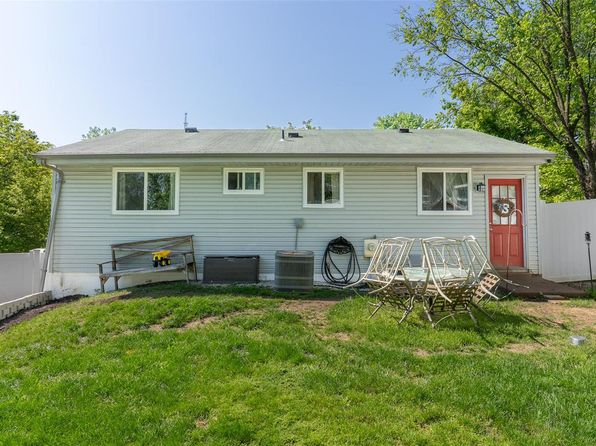 5309 Gloucester Rd, High Ridge, MO 63049