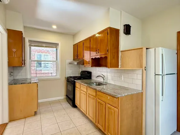 (undisclosed Address), Brooklyn, NY 11204