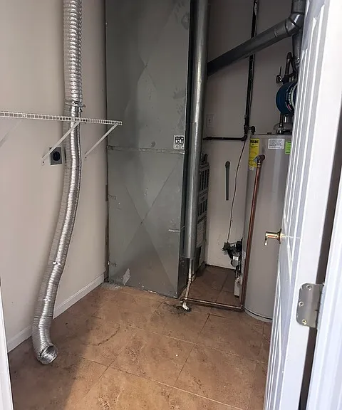 Utility room, washer and dryer hook-ups available
