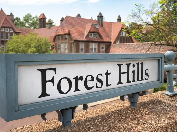 110-45 Queens Boulevard image 33 of 38