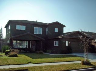 2240 Oak Crest Dr, Turlock, CA 95382