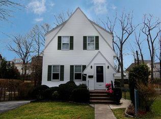 1303 Stoneybrook Ave, Mamaroneck, NY 10543